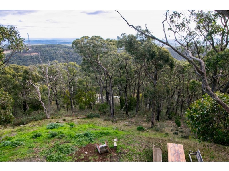 2 Summer Hill Drive, Crafers SA 5152