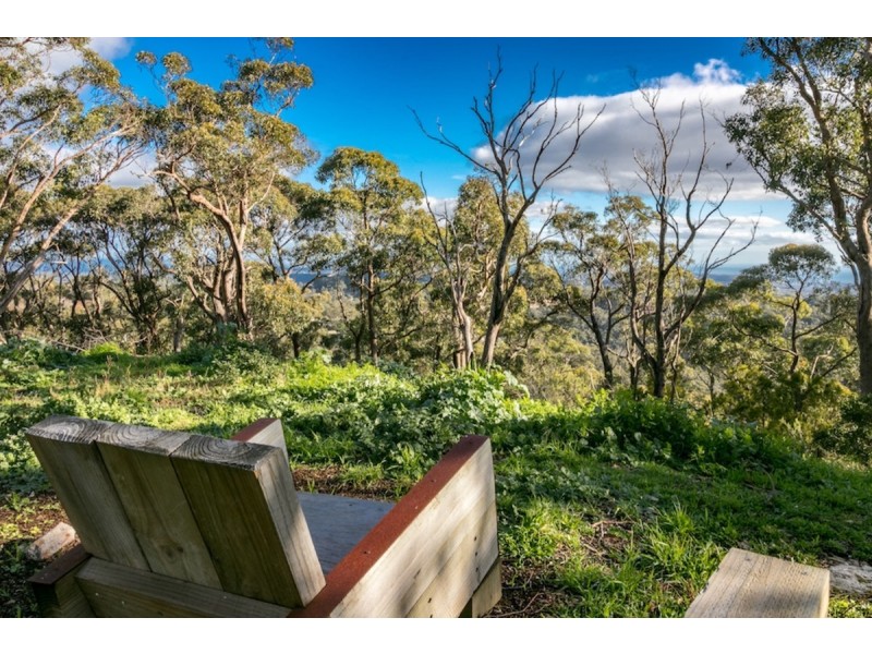 2 Summer Hill Drive, Crafers SA 5152