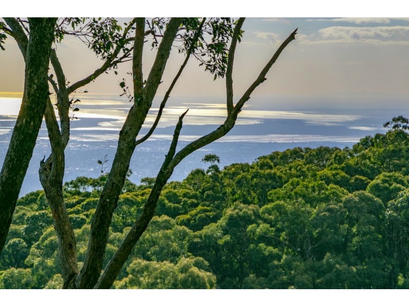 2 Summer Hill Drive, Crafers SA 5152