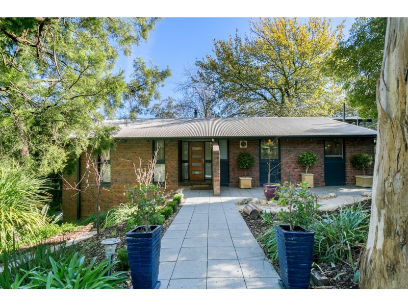 2 Albert Avenue, Crafers West SA 5152