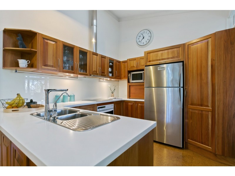 2 Albert Avenue, Crafers West SA 5152