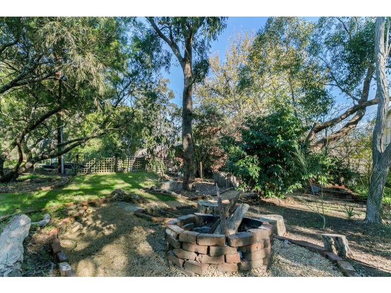 2 Albert Avenue, Crafers West SA 5152