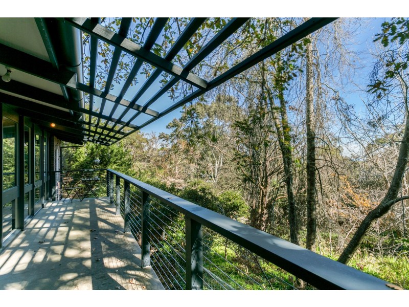 2 Albert Avenue, Crafers West SA 5152