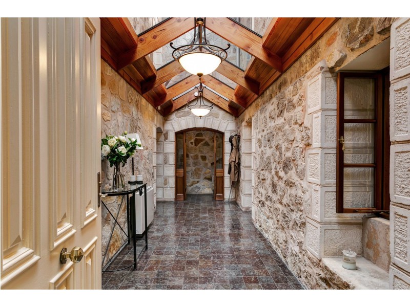 36 Cox Creek Road, Crafers SA 5152