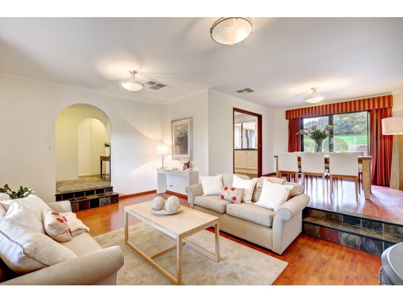 16 Sandercock Road, Crafers SA 5152