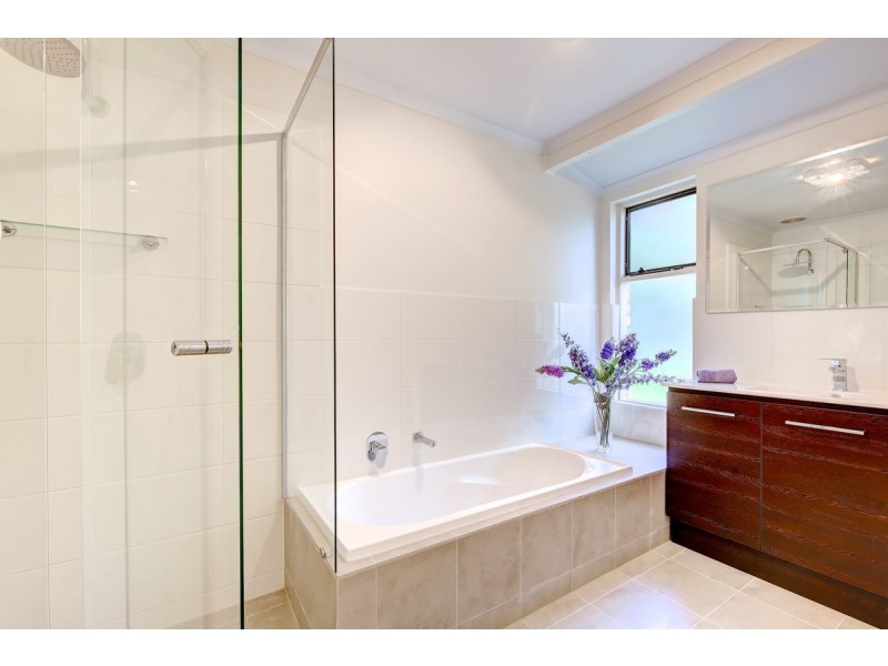 16 Sandercock Road, Crafers SA 5152
