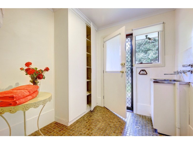 16 Sandercock Road, Crafers SA 5152