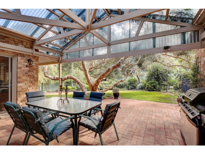 70 Emmett Road, Crafers West SA 5152