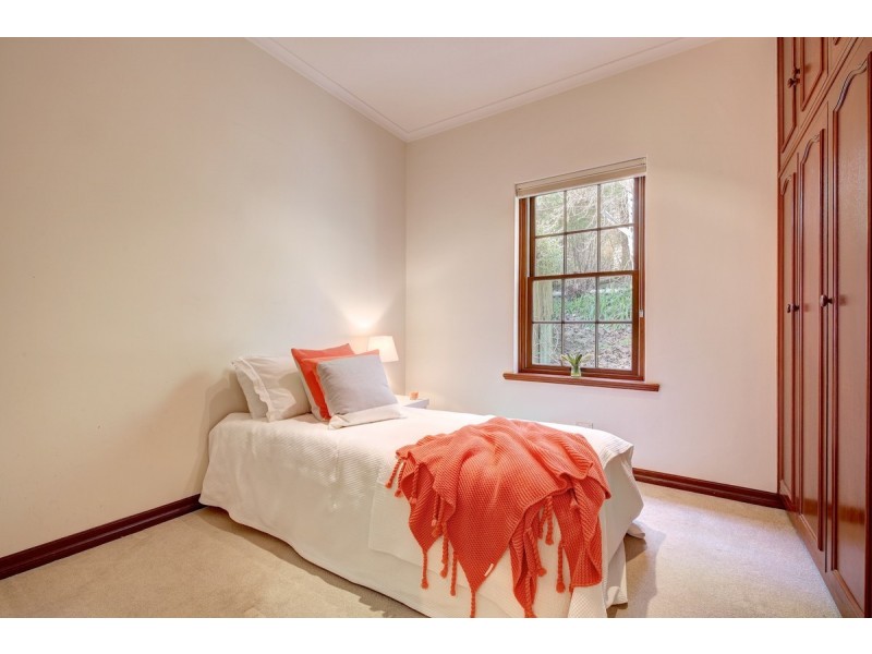 70 Emmett Road, Crafers West SA 5152