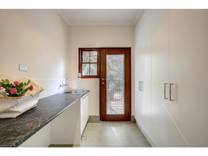 70 Emmett Road, Crafers West SA 5152