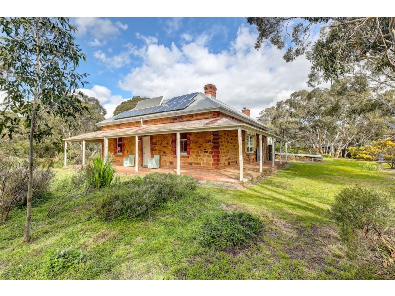 16 Cockatoo Lane, Chandlers Hill SA 5159