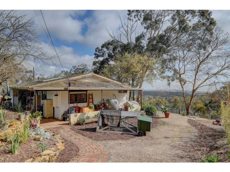 15 Emmett Road, Crafers West SA 5152