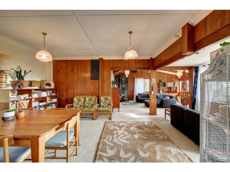 15 Emmett Road, Crafers West SA 5152
