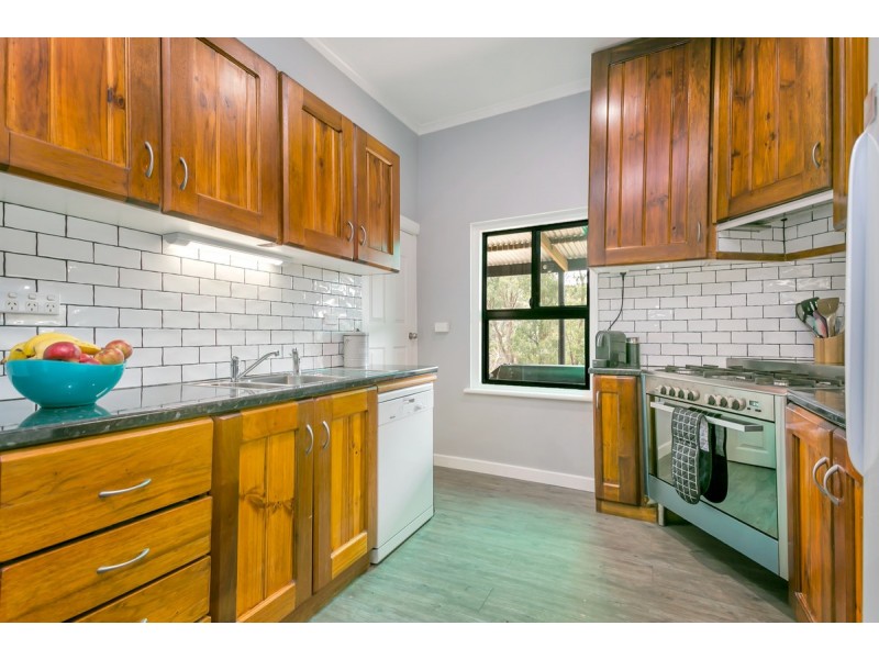 44 Cave Avenue, Bridgewater SA 5155