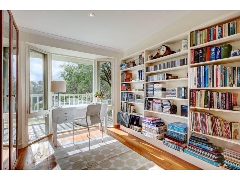 64 Emmett Road, Crafers West SA 5152