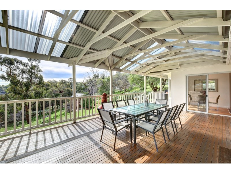 64 Emmett Road, Crafers West SA 5152