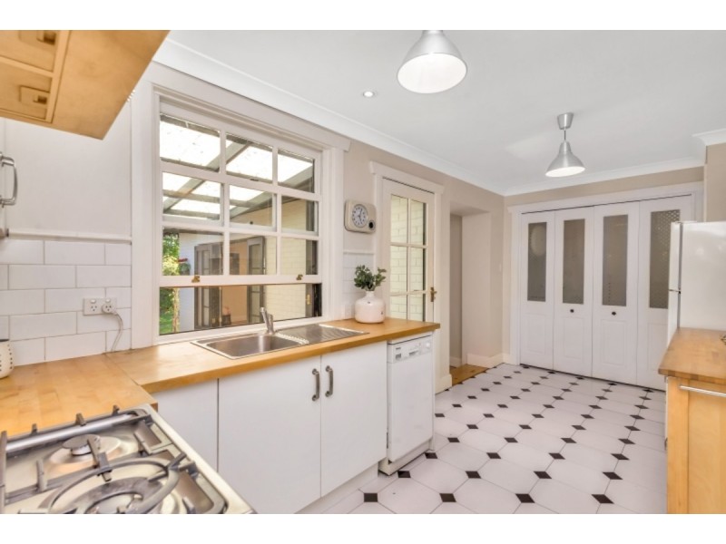 9 Corinda Avenue, Kensington Park SA 5068