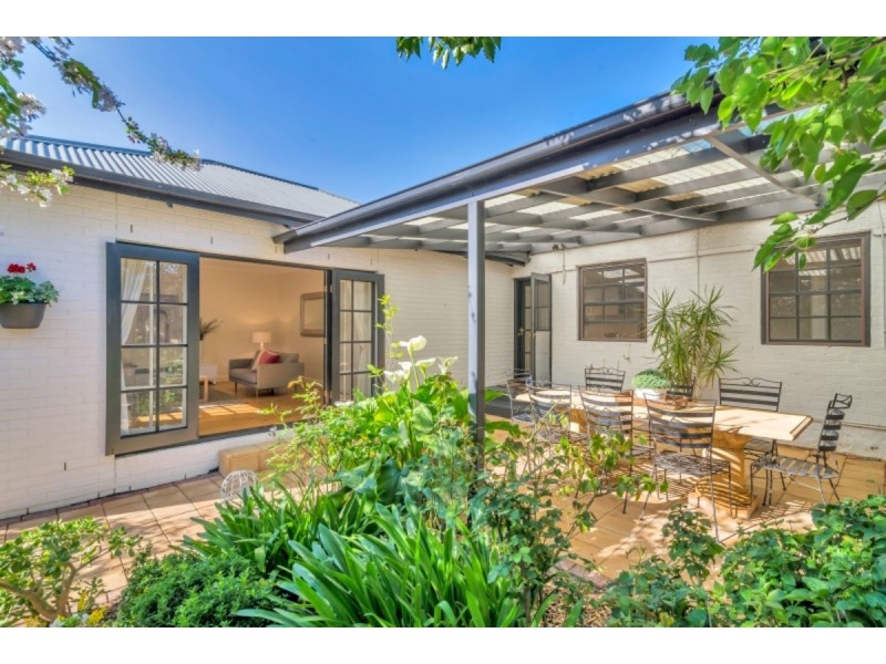9 Corinda Avenue, Kensington Park SA 5068