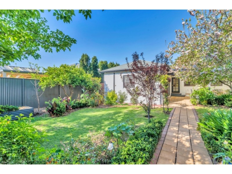 9 Corinda Avenue, Kensington Park SA 5068