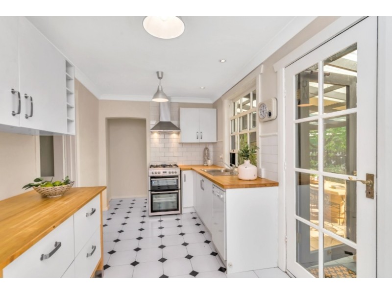 9 Corinda Avenue, Kensington Park SA 5068