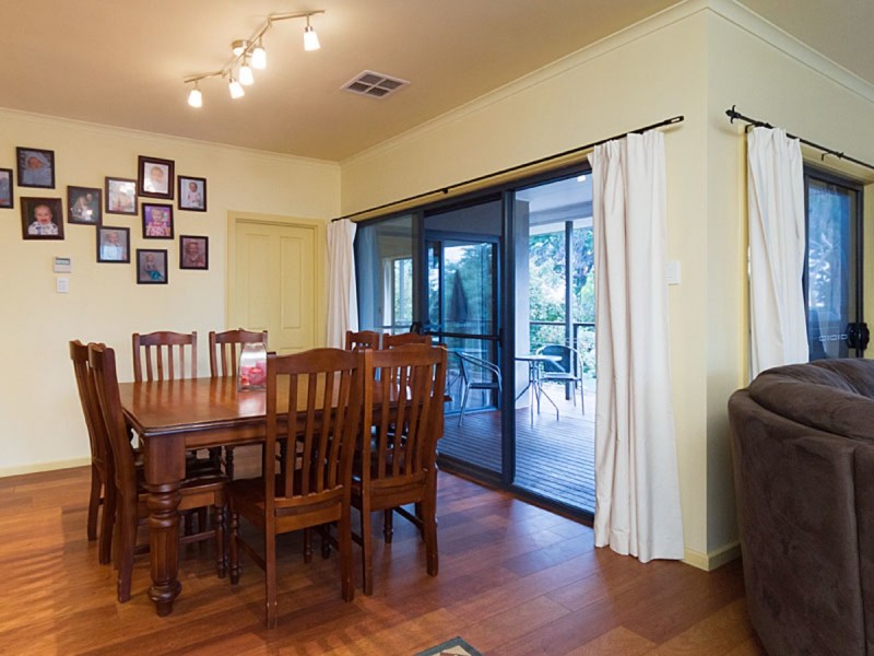 12 Hill View Road, Bridgewater SA 5155