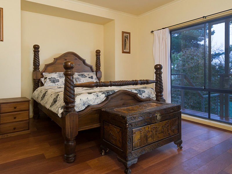 12 Hill View Road, Bridgewater SA 5155