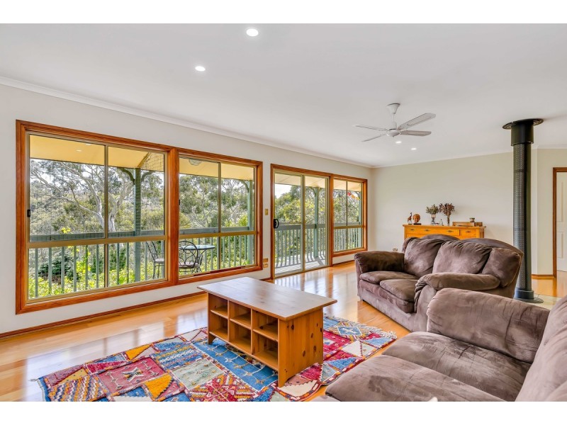 8 Driffield Road, Bridgewater SA 5155