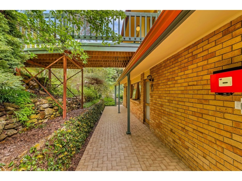 8 Driffield Road, Bridgewater SA 5155