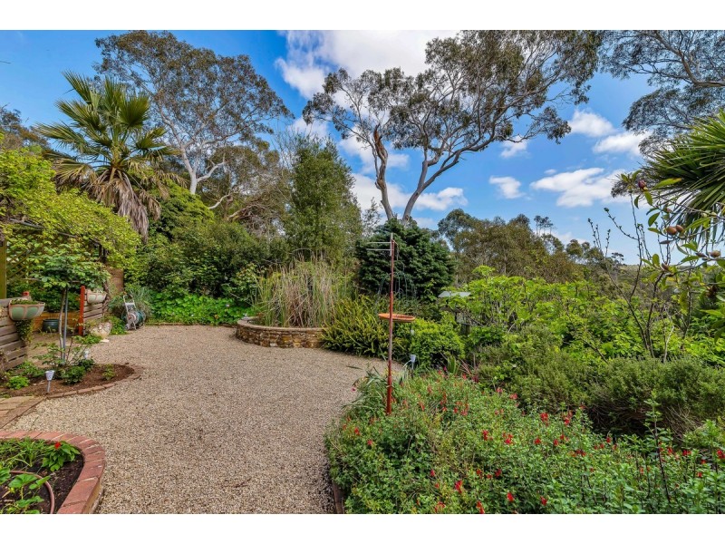 8 Driffield Road, Bridgewater SA 5155