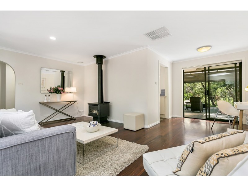 82 Emmett Road, Crafers West SA 5152