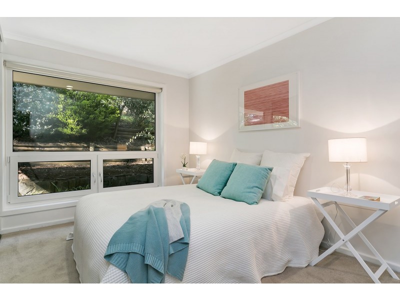 82 Emmett Road, Crafers West SA 5152