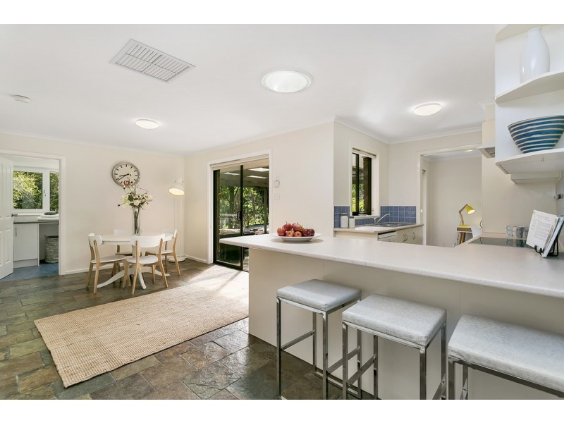 82 Emmett Road, Crafers West SA 5152