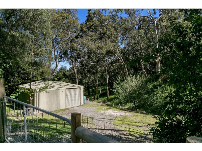 82 Emmett Road, Crafers West SA 5152