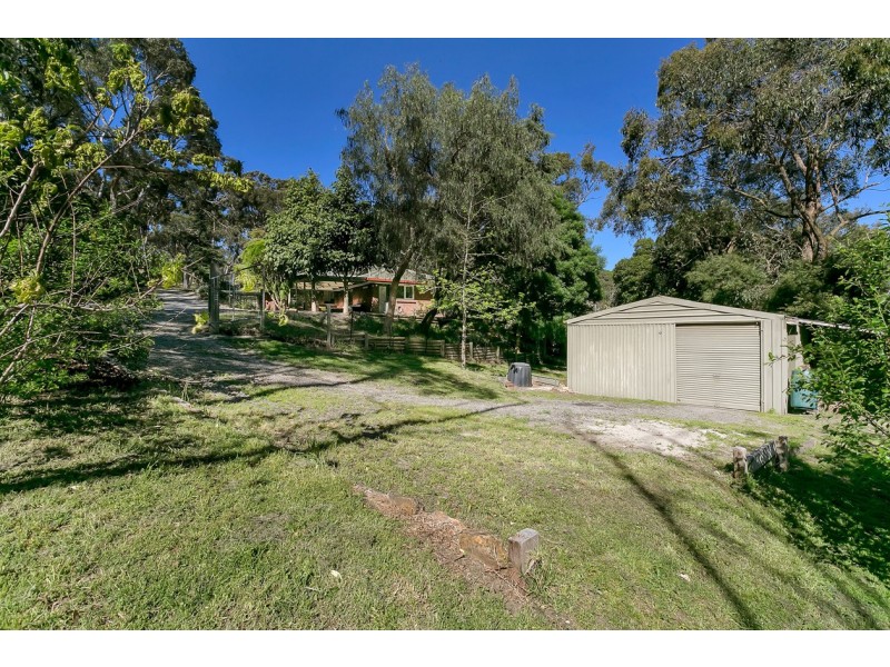 82 Emmett Road, Crafers West SA 5152