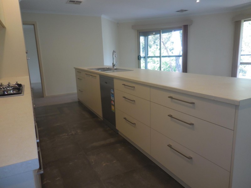 6 Village Court, Aldgate SA 5154