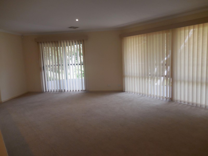 6 Village Court, Aldgate SA 5154