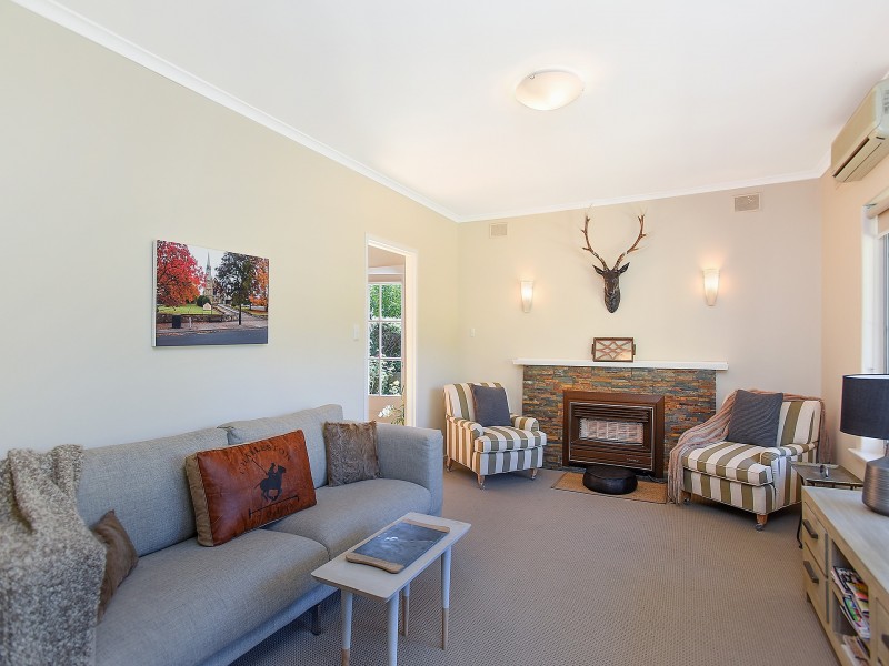13 English Street, Hahndorf SA 5245