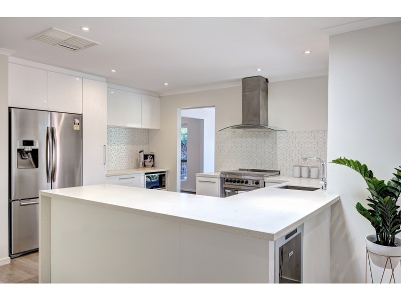 6 Crowsnest Court, Coromandel Valley SA 5051