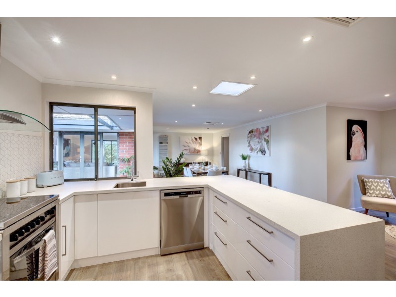 6 Crowsnest Court, Coromandel Valley SA 5051