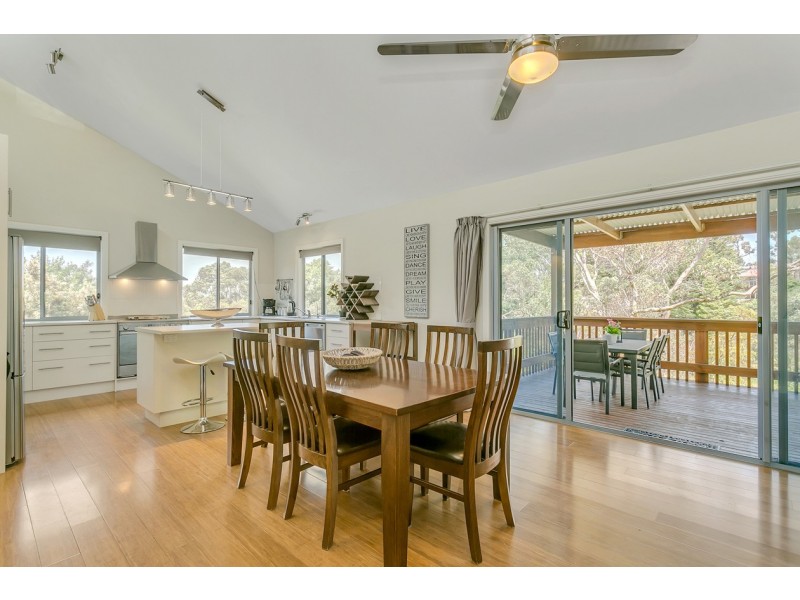 10 Thomas Grove, Bridgewater SA 5155
