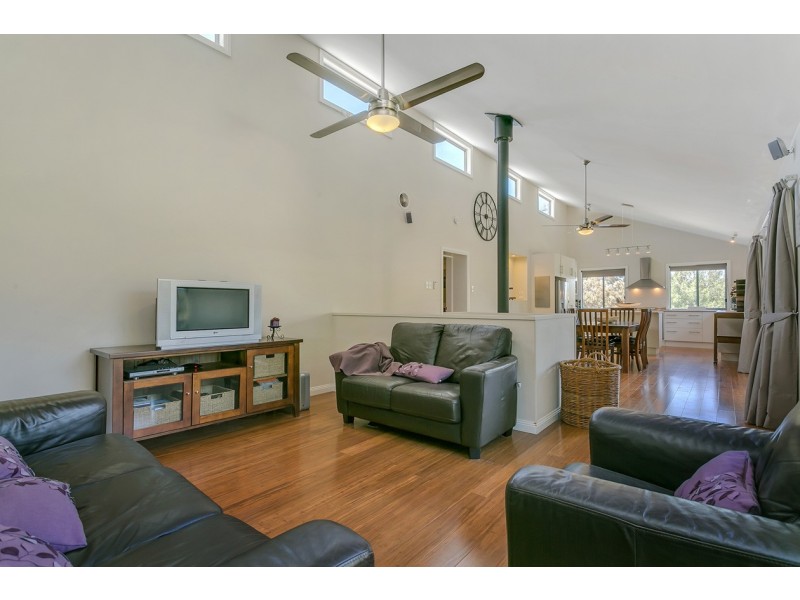 10 Thomas Grove, Bridgewater SA 5155