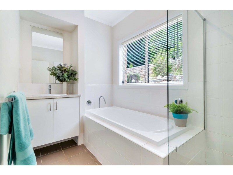 30 Wilpena Terrace, Aldgate SA 5154