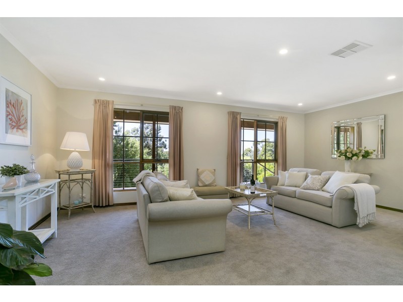6 Sandercock Road, Crafers SA 5152