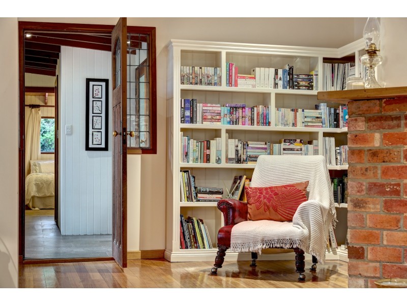 9 Hillcrest Avenue, Crafers West SA 5152