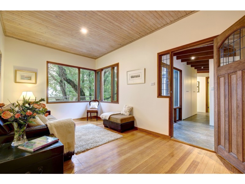 9 Hillcrest Avenue, Crafers West SA 5152