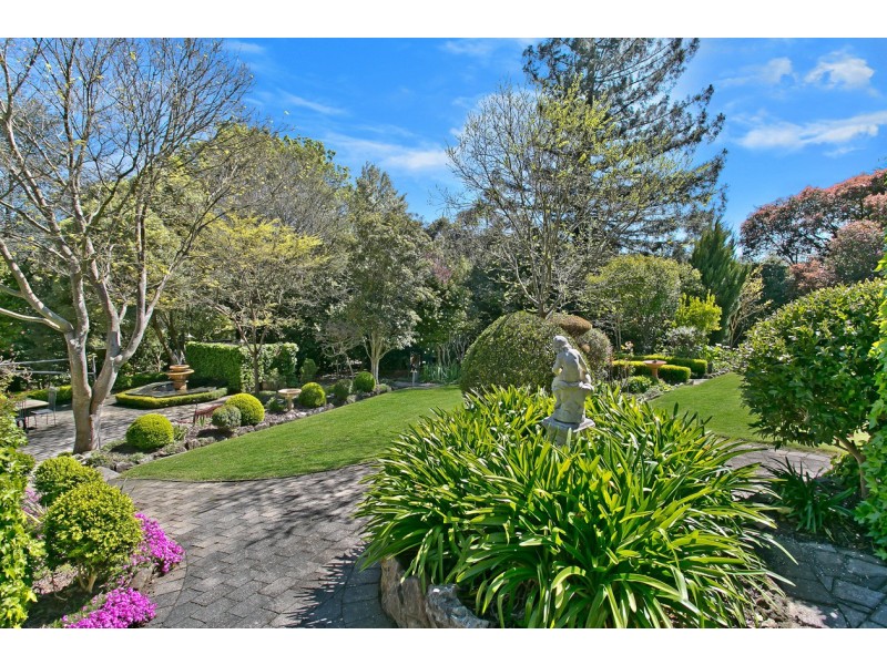 8 Hawthorn Road, Stirling SA 5152