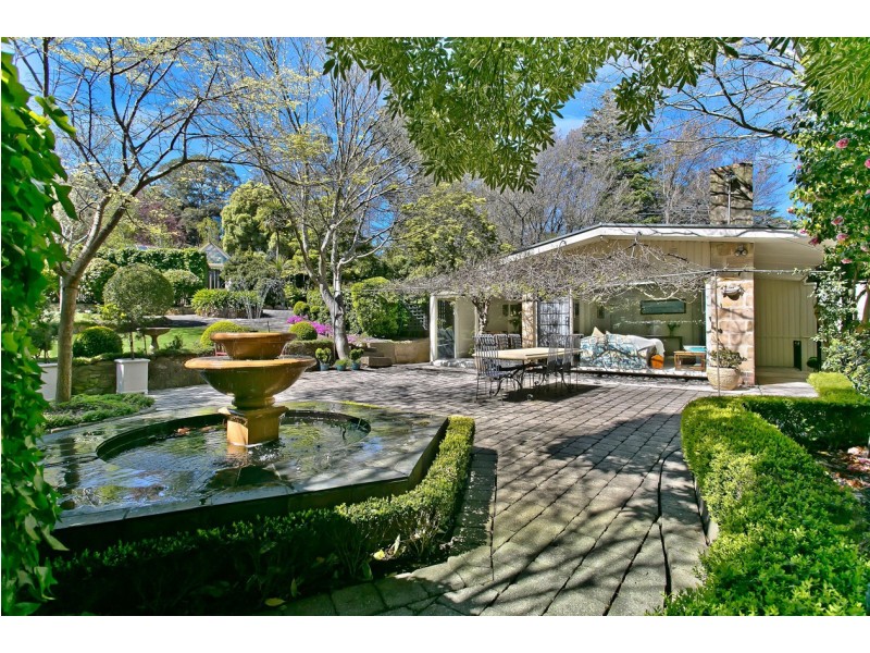 8 Hawthorn Road, Stirling SA 5152