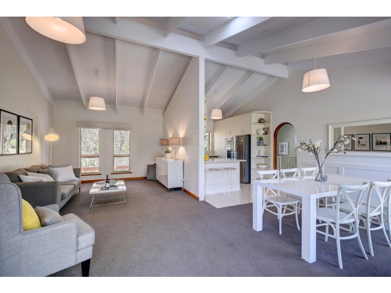 27 Charlick Road, Crafers West SA 5152