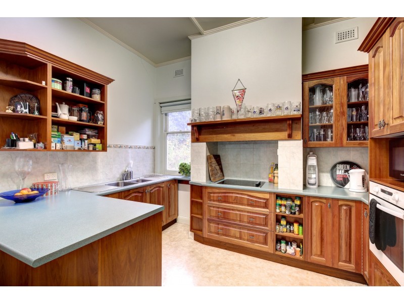 3 White Avenue, Crafers SA 5152
