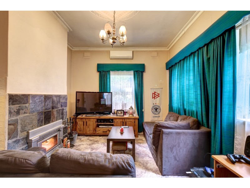 3 White Avenue, Crafers SA 5152